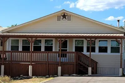 Image de Classic Charm Close To Lake