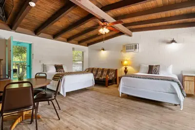 Image de Cabin 6 - Located next to Lakehouse 9