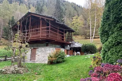Image de Self-contained chalet with garden and all amenities. Preference x seasonal rental