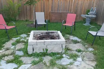 Image de Cheerful 4 Bedroom house with indoor fireplace