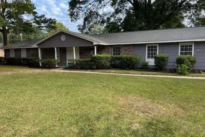 Image de Newly remodeled 4 bedroom 3bathroom home. Located in Jackson Ms
