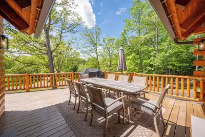 Image de Luxury Deep Creek Stay w/ Fire Pit & Views