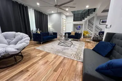 2475 Upscale Luxury With New Pool