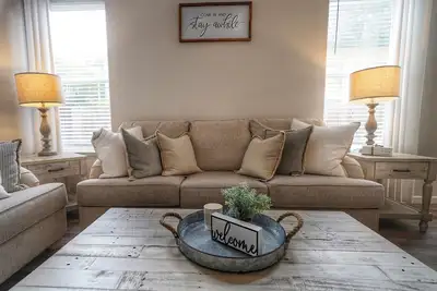 Image de Gorgeous 4 bedroom w/ hot tub in Windsor