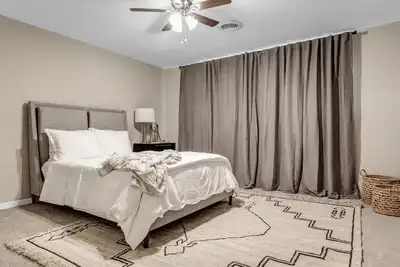 Image de New remodeled home! Five minutes away from Kyle Field