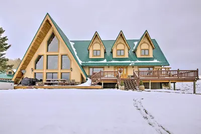 Image de A-Frame Home w/ Breathtaking Views & Hot Tub!