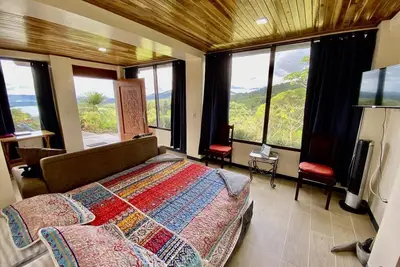 Image de Birdsong ViIla. Beautiful Volcano View Suite. !