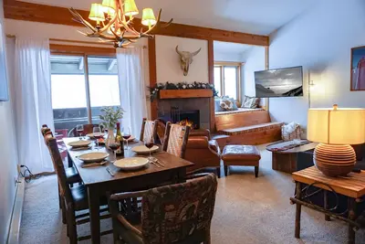 Image de Jhrl - Cottonwoods 523 - Cozy condo just 4 miles from Jackson Hole Mountain Resort