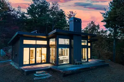 Image de Lost Ridge - Modern Sustainable Luxury Tiny House with Stunning Mountain Views!