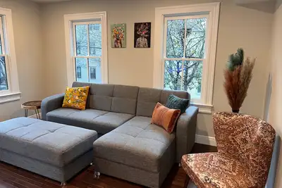 Image de Newly renovated historical property -West End