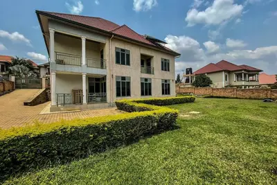 Image de Captivating 7-Bed House in Kigali, Rwanda