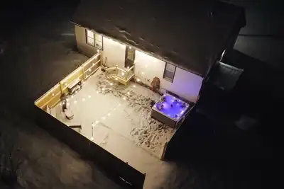 Image de Magical Northern Michigan Cottage with Hot Tub