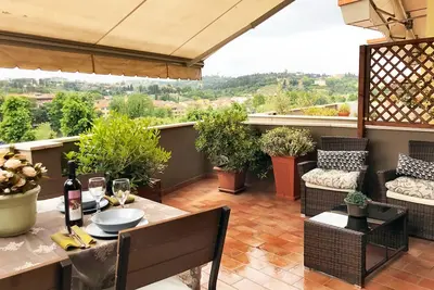 Image de Panoramic penthouse on the river 2Br 2 Ba Garage