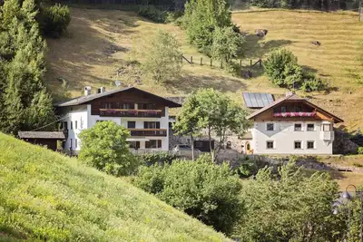 Image de Winter And Summer Vacation In The Valley In The Quietly Located Apartments \"La Sia\"