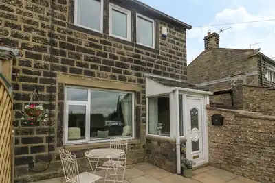 Image de Pickles Hill Cottage, pet friendly, with hot tub in Oakworth
