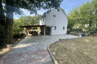 Image de Beautiful house with a pool