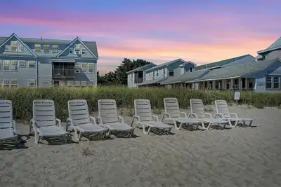 Image de Cottage by the Sea #3 by Bayley Vacation Rentals