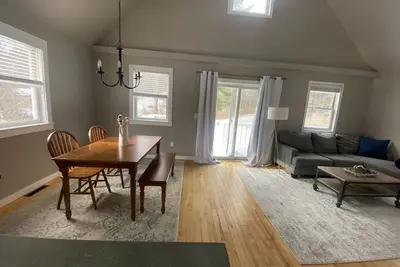 Image de The Convenient Cape - Privacy, Hot Tub, Lots of space 5 minutes to I-89!