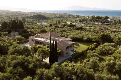 Image de Merovigli 4 bedroom villa with private pool and sea views
