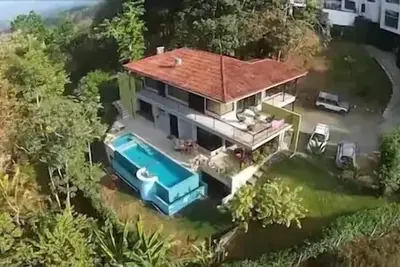 Image de Moonshine Inn - 3 Br Villa with Pool, Moonshine Inn -- 3 Br Villa with Ocean, Jungle and Pool Views