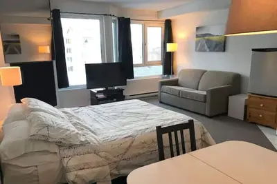 Image de Studio au pied du Mont-Sainte-Anne