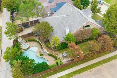 Image de Rockwall Urban Oasis- 3600sqft -Pool/Spa/Game Room/Office-Overlooks Lake/Park
