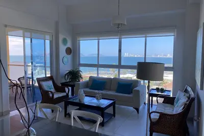 Excellent condo nice view near the beach