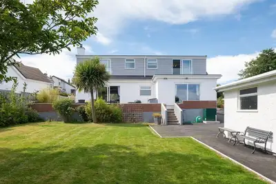 Sandaig - Pet-Friendly Holiday Home Near Benllech Beach
