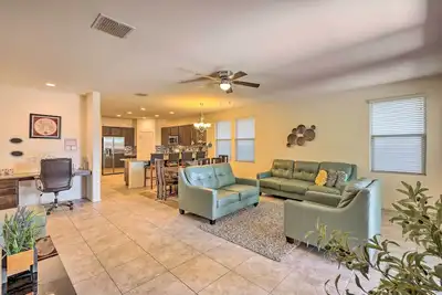 Image de Glendale Retreat: Walk to State Farm Stadium!