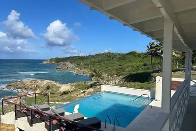 Image de 5 bedroom relaxation Oceanfront w/ Stunning natural views. 5 bdrms, sleeps 12
