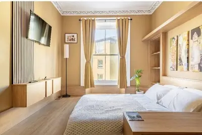 Image de Best location to discover Edinburgh!