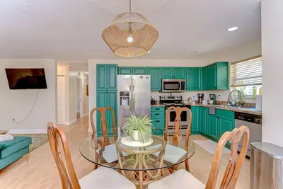 Image de Spacious 3br Near Img – Great for Teams & Families