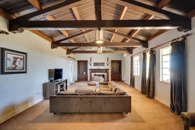 Image de Secluded Ranch w/ Courtyard ~ 4 Mi to Odessa!