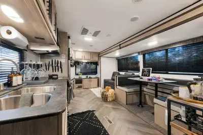 Image de Luxury Glamping Experince in the Heart of Tampa