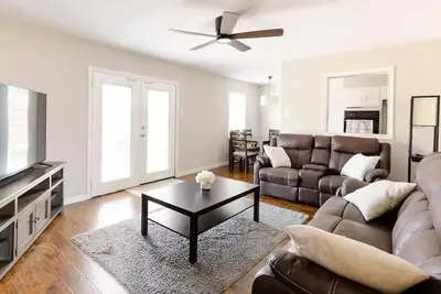 Image de Cozy 3bed 2bath house near historic Plano Tx downtown