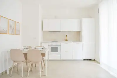Image de Caravelle - Nina - Three-room apartment on the mezzanine floor a stone's throw from the sea