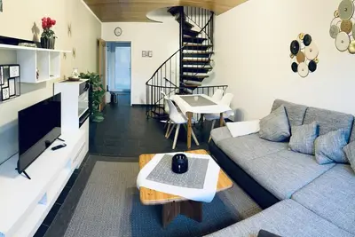 Image de Gemütliche Ferienwohnung für bis zu Vier Personen mit Großzügigem Balkon