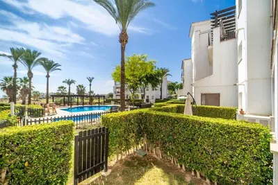 Image de Groundfloor south facing apartment - An401lt