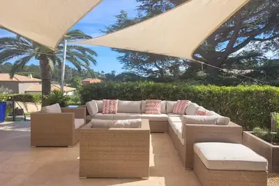 Image de Villa avec piscine, plage 500m, Parc national de Port Cros et proche St tropez)