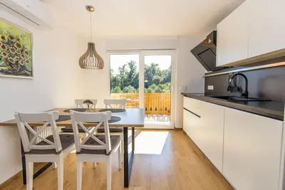 Image de Old Boatman's House, Apt. 3