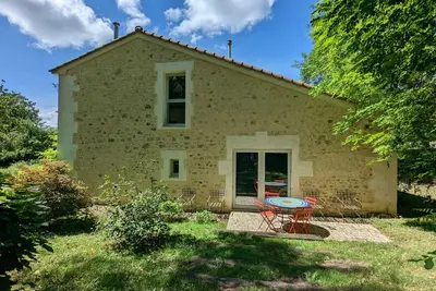 Image de Gîte spacieux avec jardin privatif, animaux, accès Pmr, pêche, randonnées et équipements bébé inclus