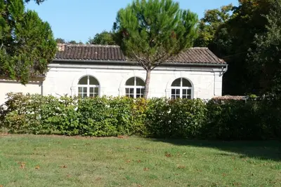 Image de Gîte paisible avec jardins privatifs à Cognac, proche des sentiers de randonnée, animaux acceptés