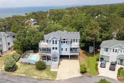 Image de Holiday House 4 Bedroom Home With Heated Pool! !