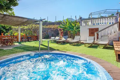 Image de Maison de vacances \"El Pinillo\" avec vue sur les montagnes, piscine et Wi-Fi