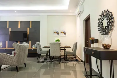 Image de Family size 2 (two) Bedroom apartment
