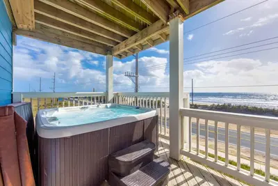 Image de Oceanfront Dog Friendly with Private Pool, Elevator, Hot Tub, Game Room, Wet Bar