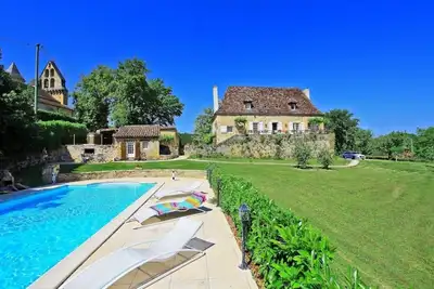 Image de Le Presbytere 5*, piscine chauffée, maison climatisée, parc 850m2 sans vis a vis