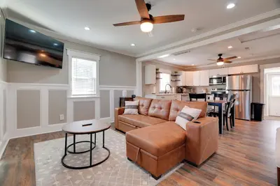 Image de Cozy Blackstone Getaway < 2 Mi to Downtown!