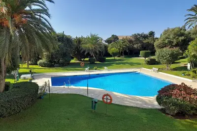 Image de Quiet, clean apartment with pool - 5 min from the beach