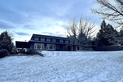 Image de Charming, Spacious, Contemporary Mountain Retreat